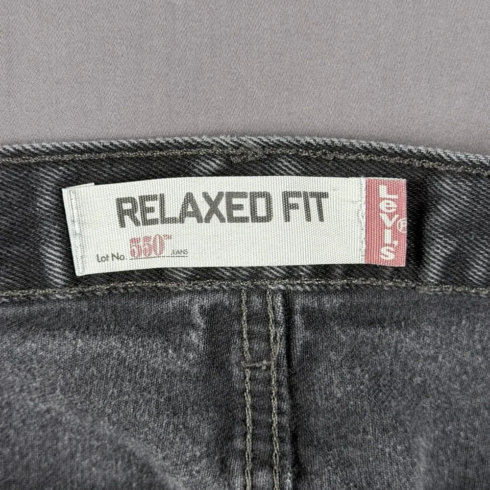 Levi's 550 Gray Denim Relaxed Fit Jeans, Medium Wash, Straight, 5-Pocket Design